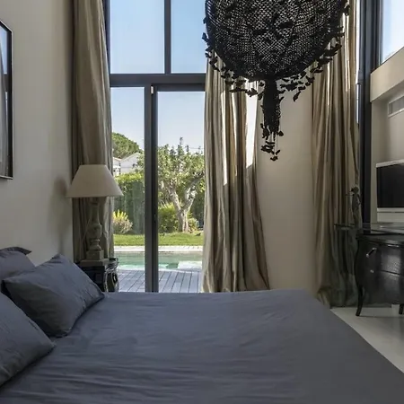 Tripez 5 Bedrooms With Pool *