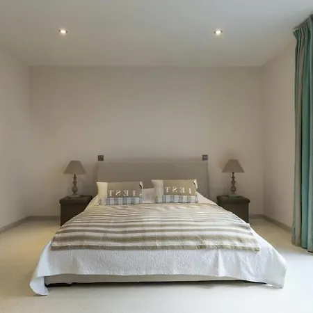 Casa vacanze Tripez 5 Bedrooms With Pool *